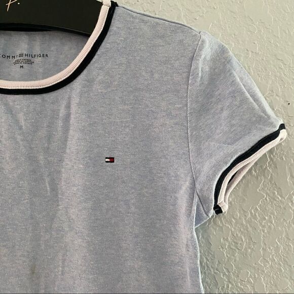 Tommy Hilfiger women tee size m - Picture 3 of 5
